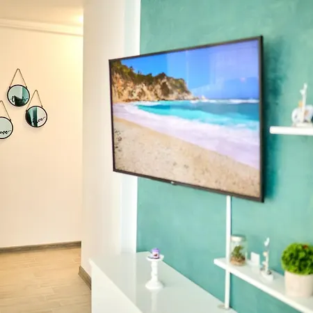 Smarald Alezzi N Pools Apartment *