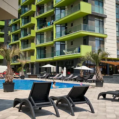 Apartament Smarald Alezzi N Pools