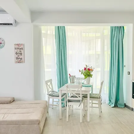 Apartament Smarald Alezzi N Pools